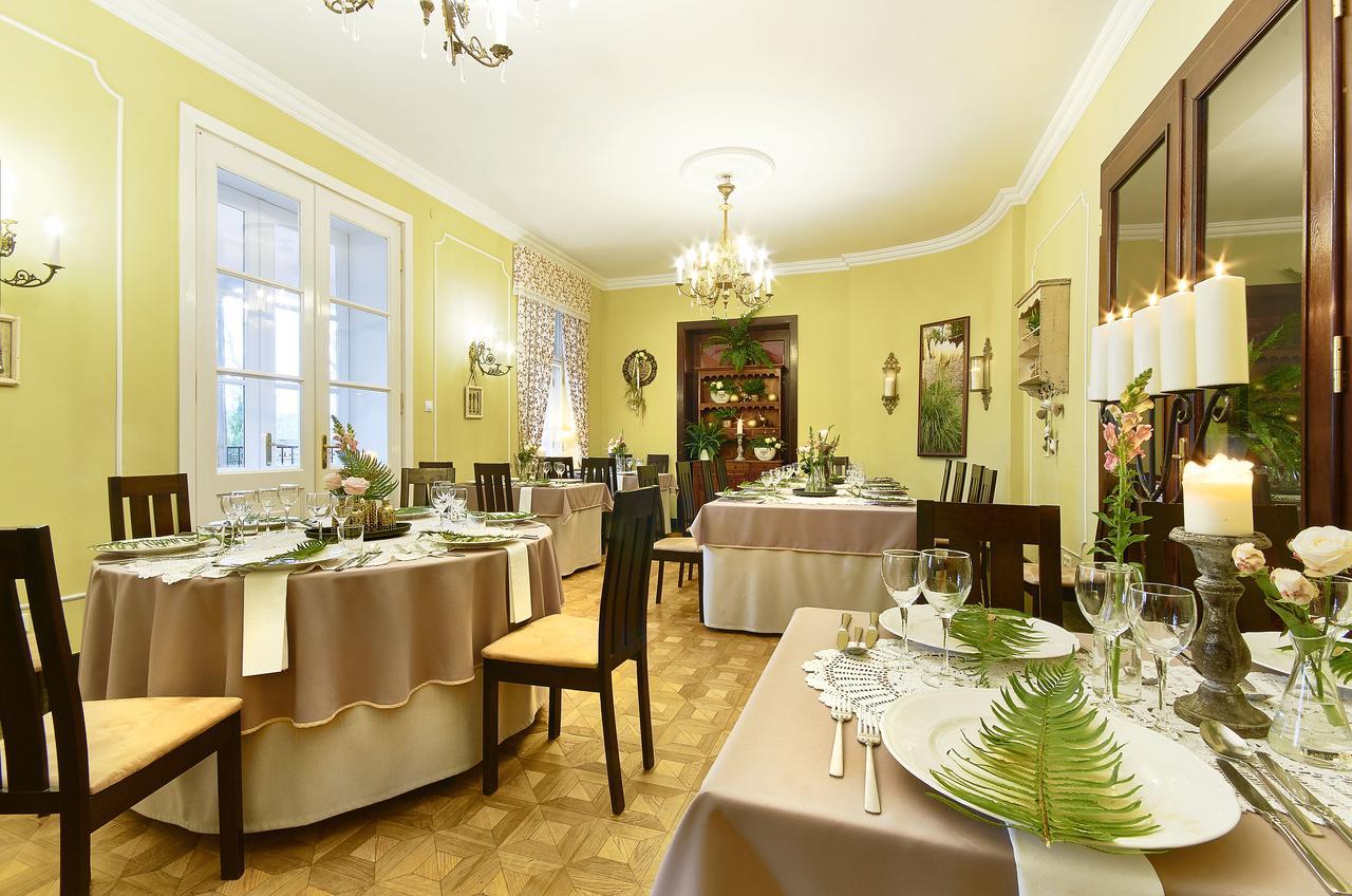 Palac Bialokosz Hotel Exterior foto