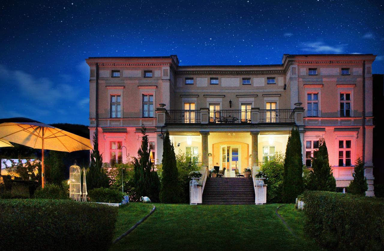 Palac Bialokosz Hotel Exterior foto